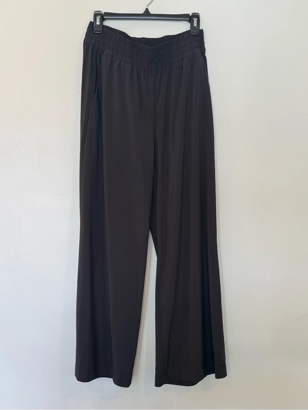 Vuori Villa Wideleg Pant Black Large - Picture 5 of 10